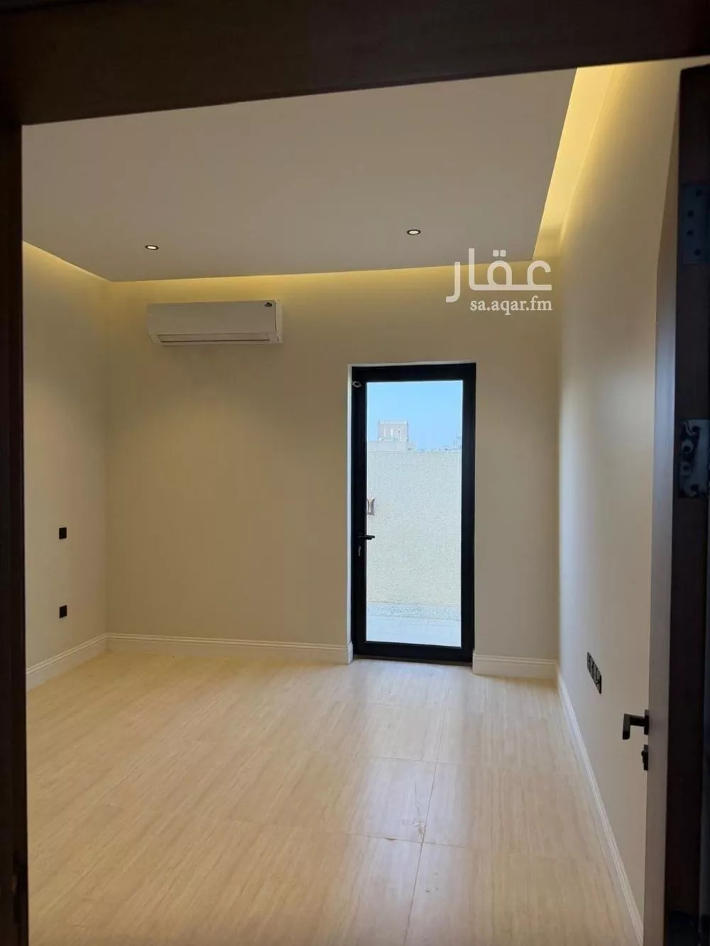 فيلا 4 غرف في العارض 16