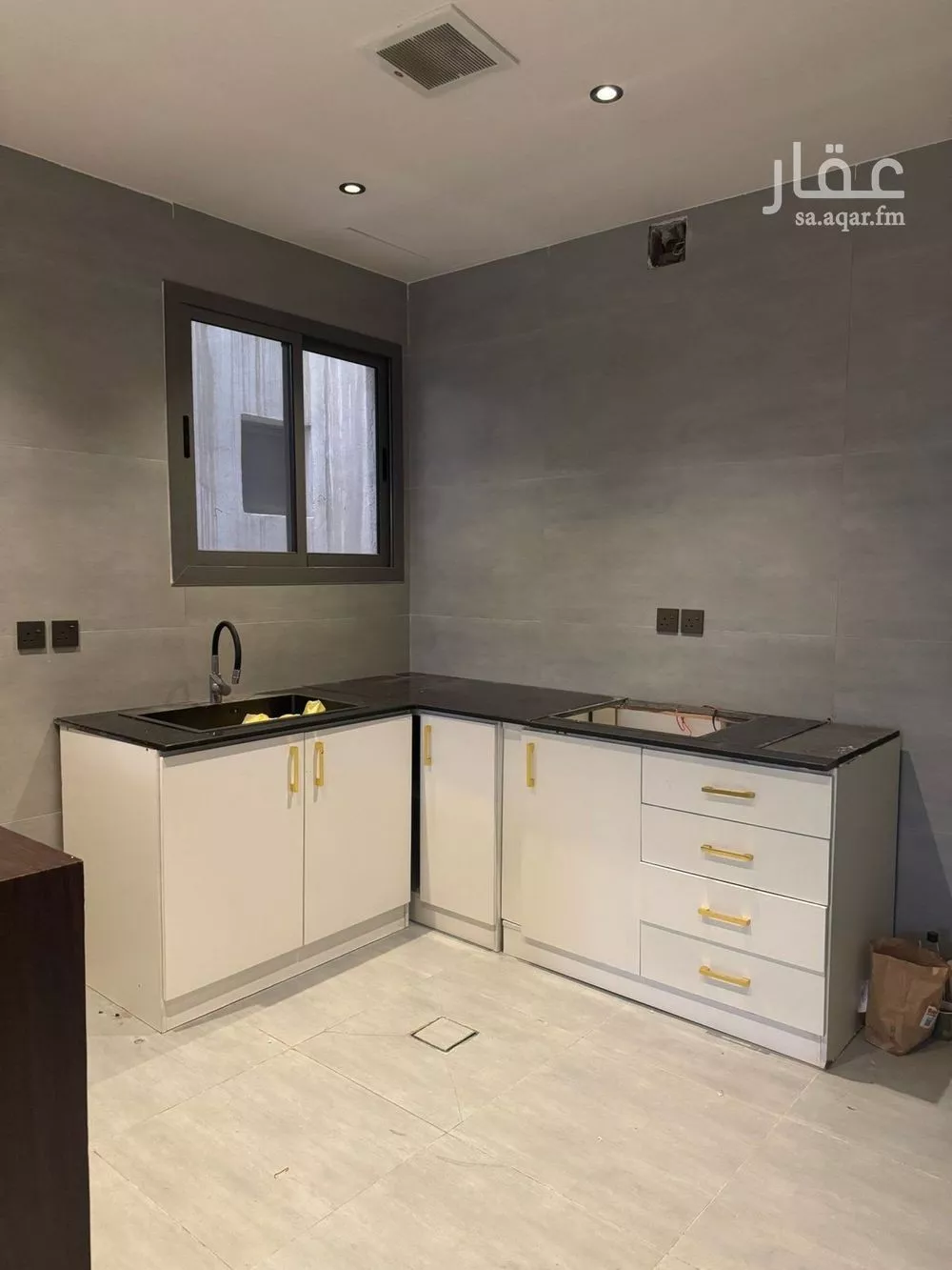 3 bedroom apartment in Al Rimal 8