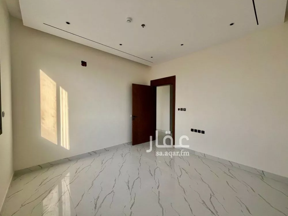 3 bedroom apartment in Al Mahdiyyah 13