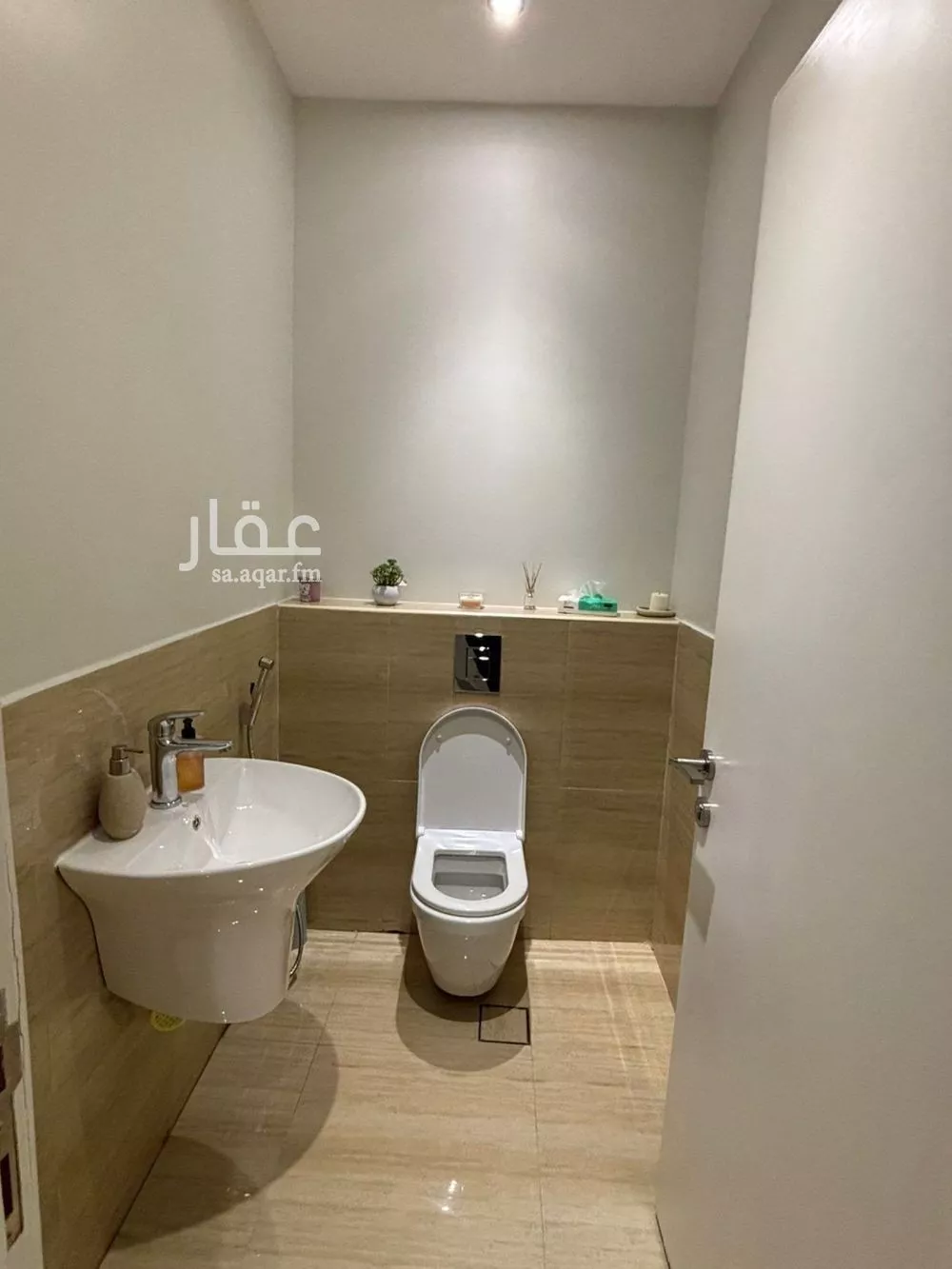 شقة 4 غرف في الملقا 7