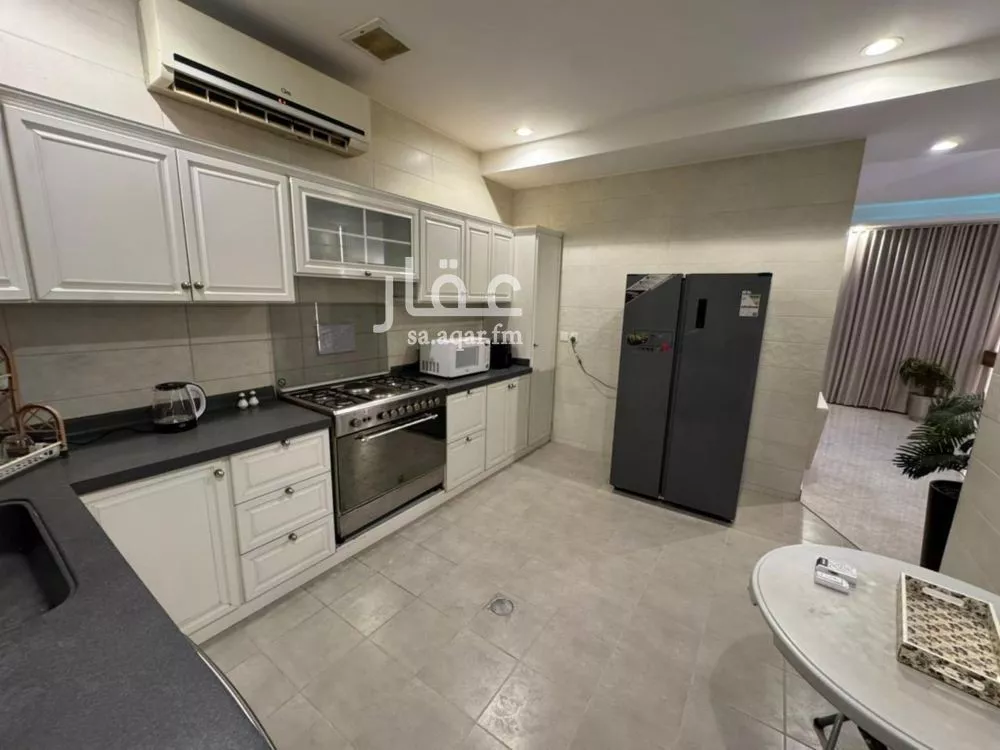 5 bedroom villa in Al Aridh 4