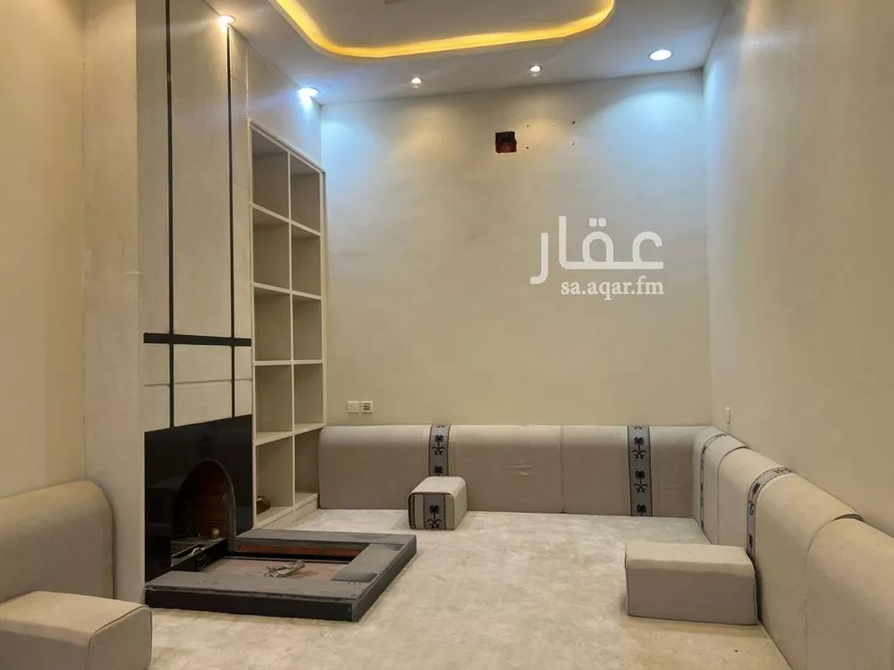 5 bedroom villa in Al Qadisiyah 12