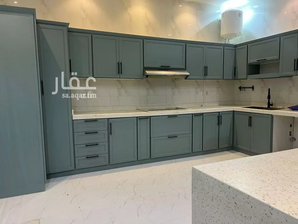 5 bedroom villa in Al Qadisiyah 14