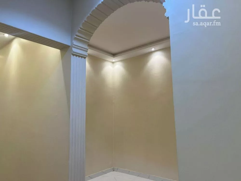 5 bedroom villa in Al Qadisiyah 8