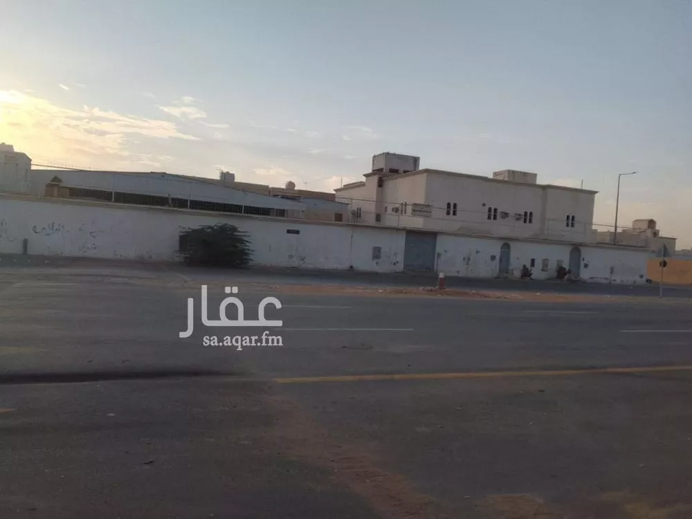 فيلا 25 غرف في الجنادرية 4