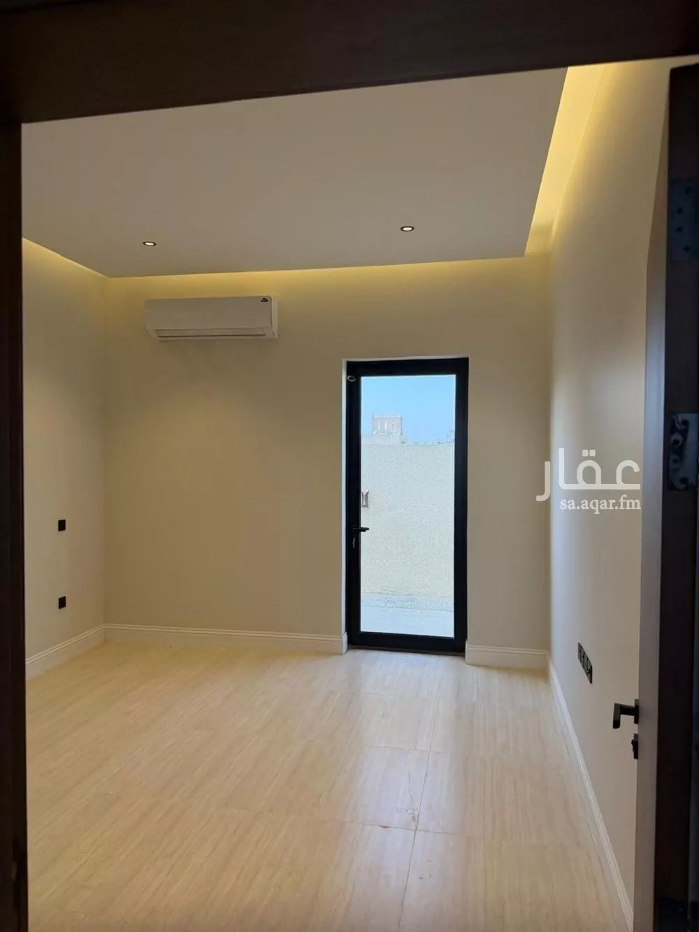 فيلا 5 غرف في العارض 20