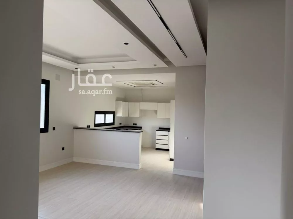 فيلا 5 غرف في العارض 6