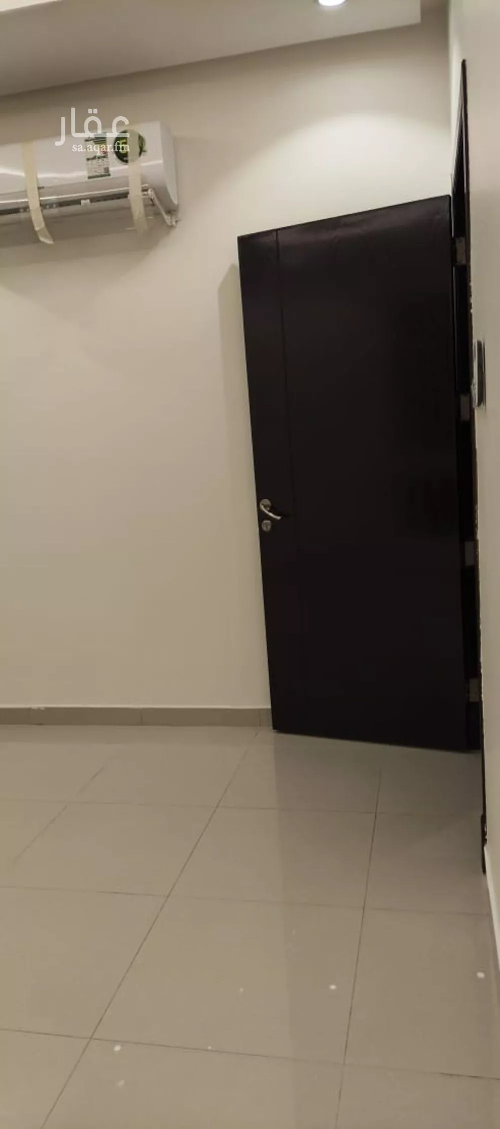 فيلا 4 غرف في العارض 2