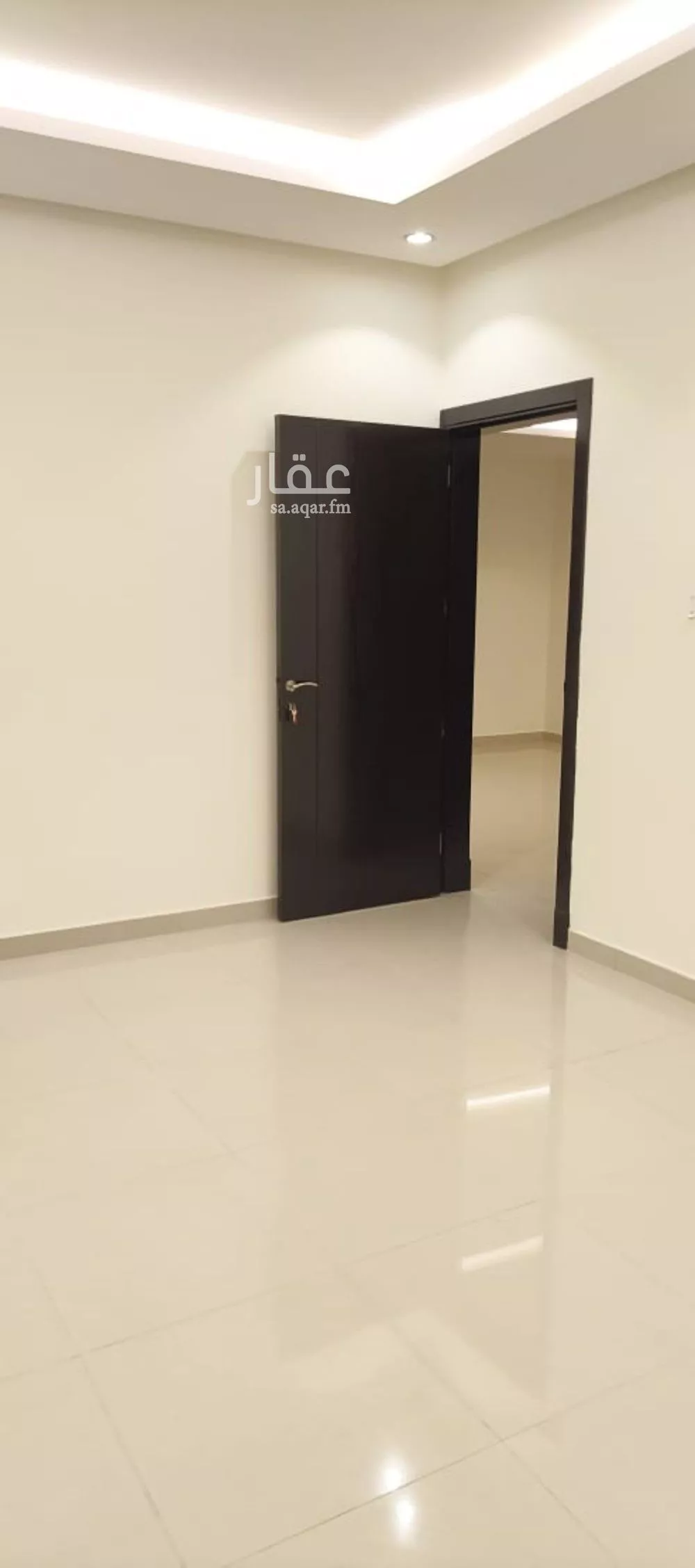 فيلا 4 غرف في العارض 11