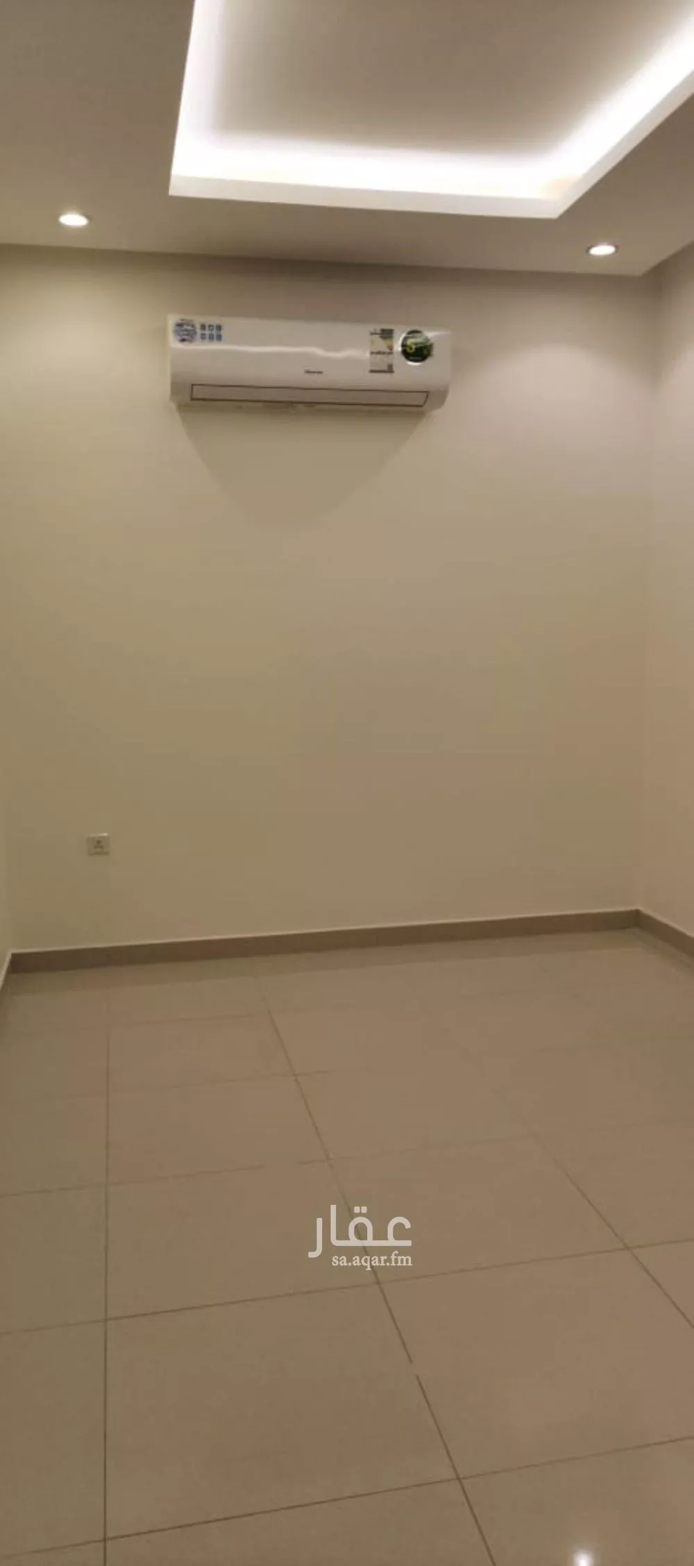 فيلا 4 غرف في العارض 3