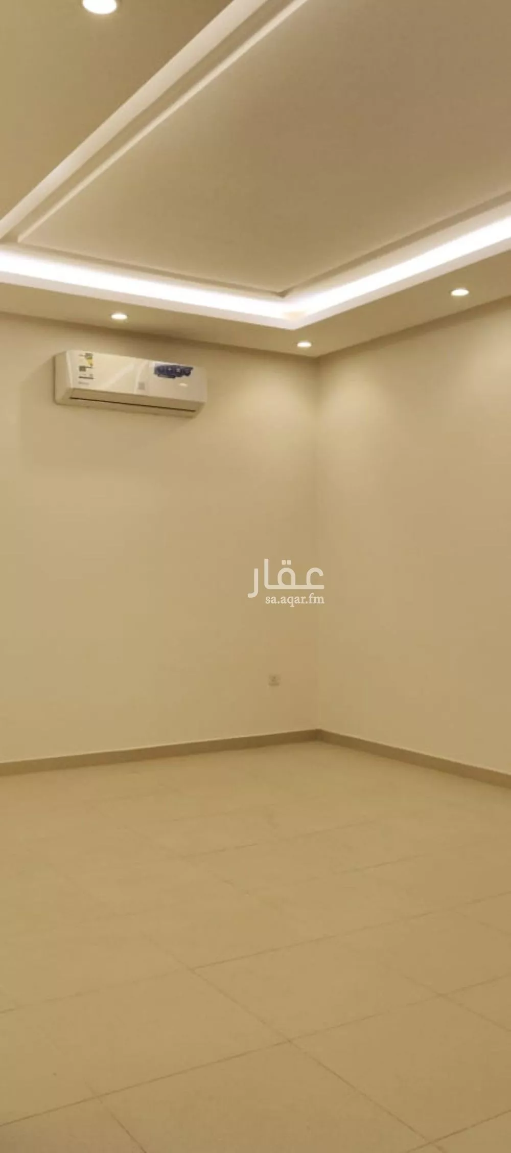 فيلا 4 غرف في العارض 4