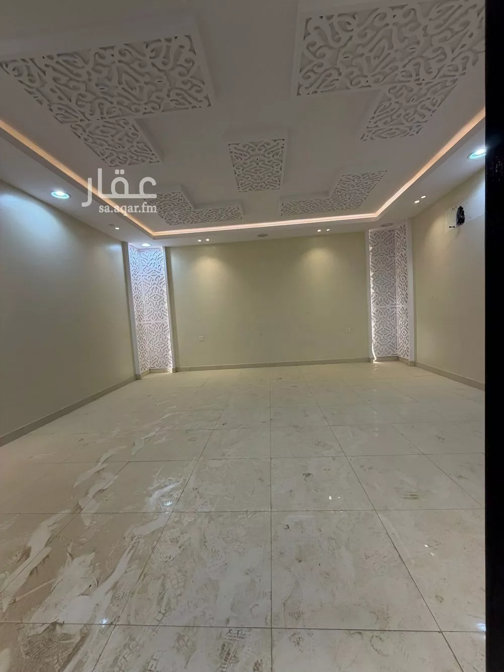 فيلا 9 غرف في طويق 5