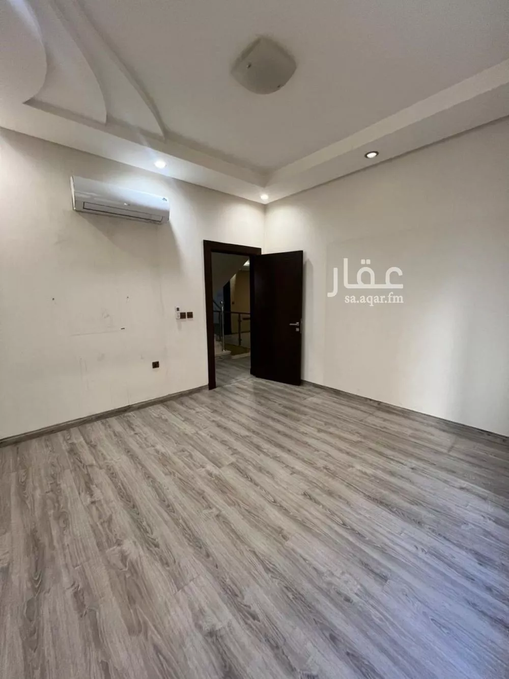 5 bedroom villa in Al Nakheel 22