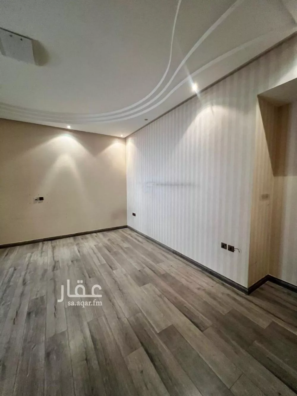 5 bedroom villa in Al Nakheel 24
