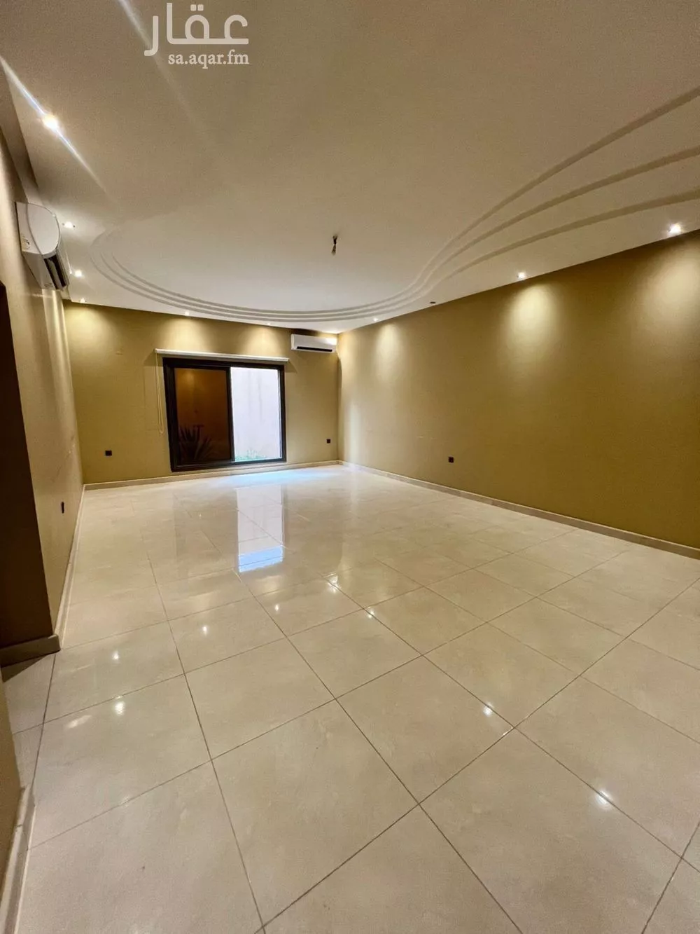 5 bedroom villa in Al Nakheel 9