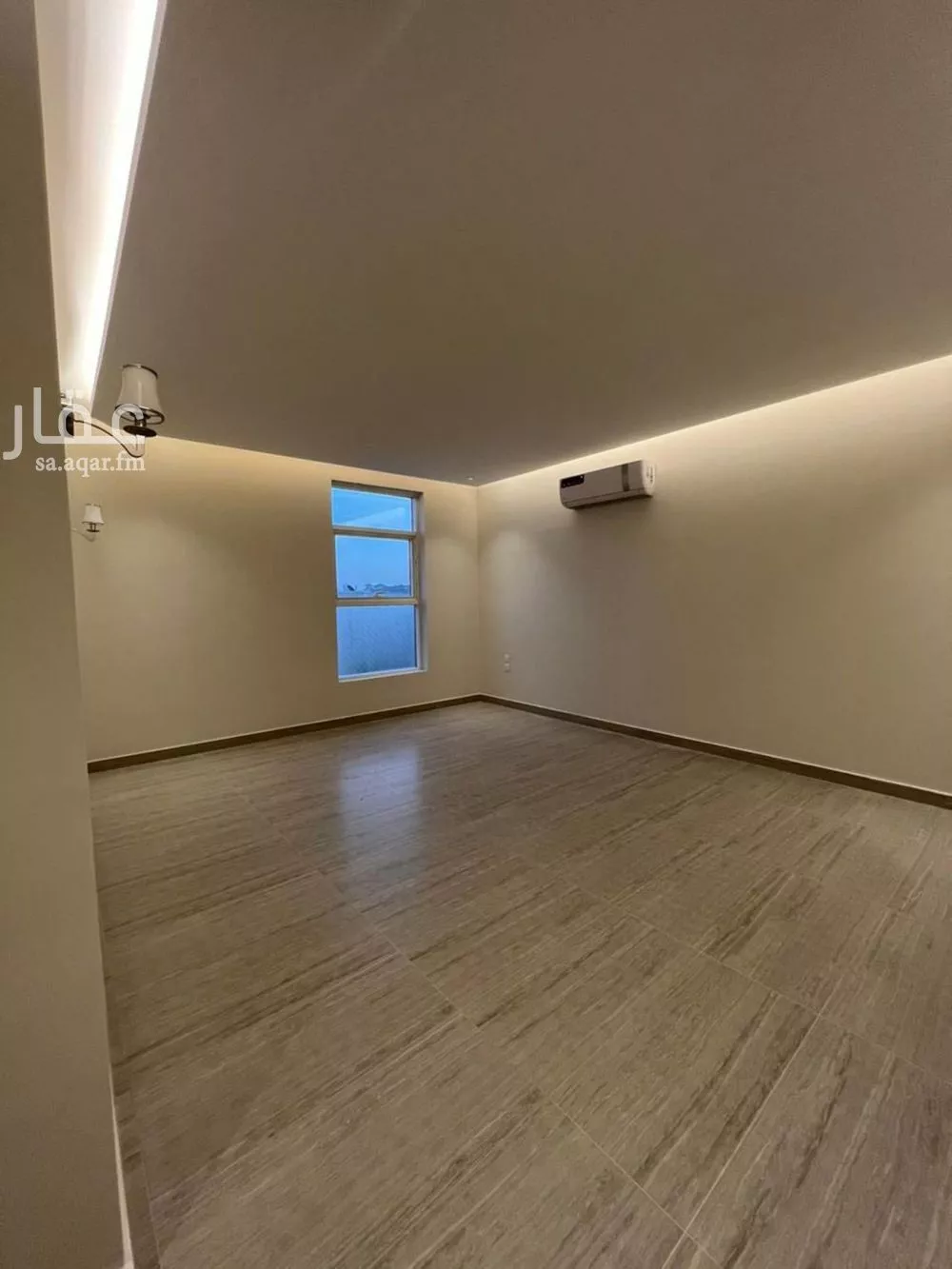 فيلا 4 غرف في الملك فهد 5