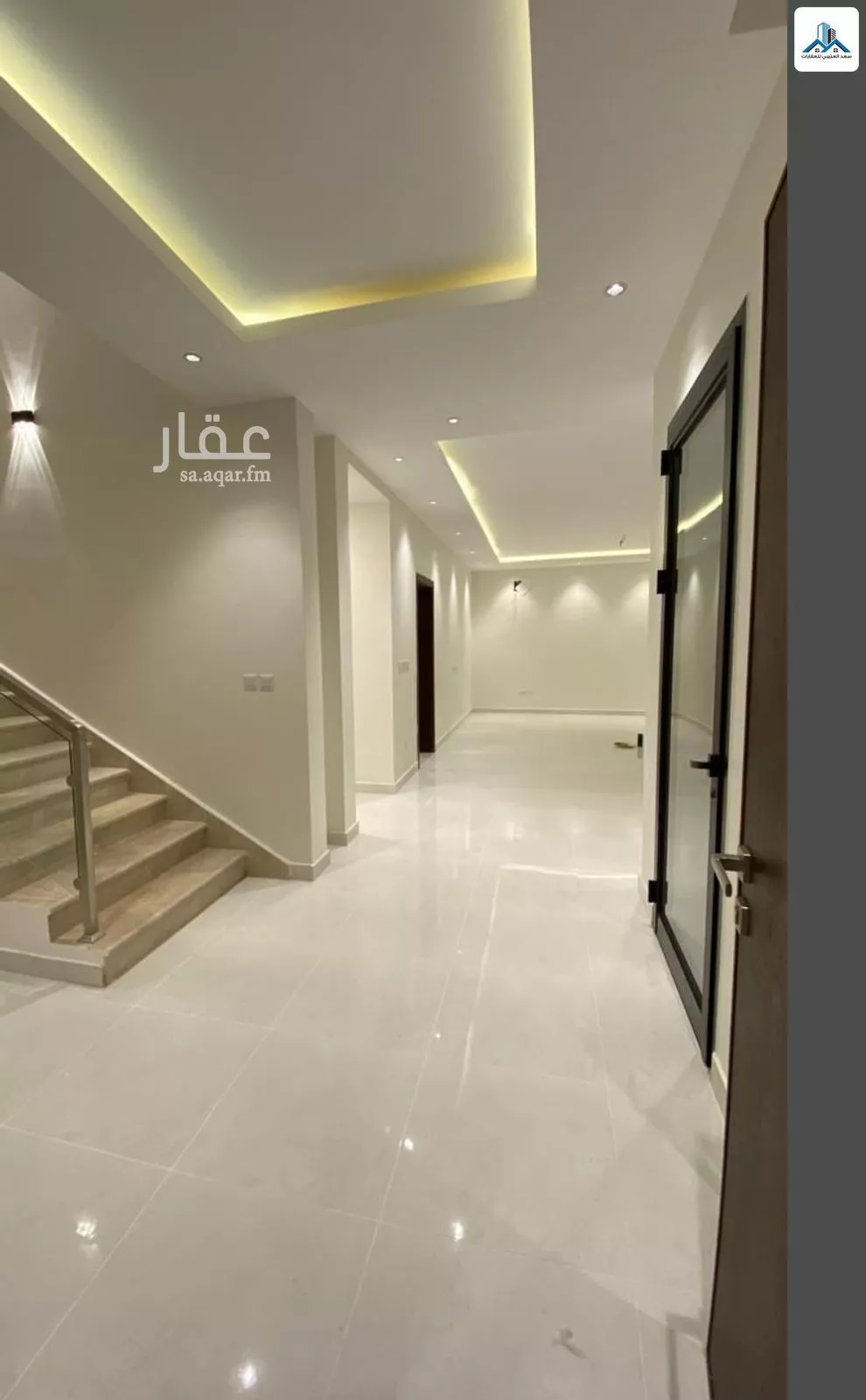 4 bedroom villa in Al Janadriyah 6