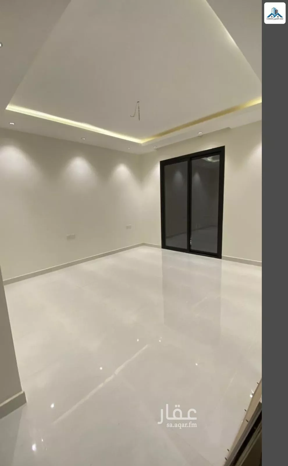 4 bedroom villa in Al Janadriyah 9