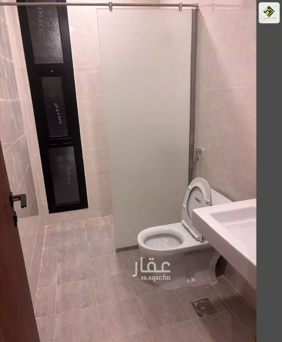 3 bedroom villa in Al Janadriyah 25