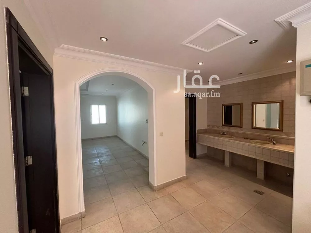 2 bedroom villa in Al Rabwa 6