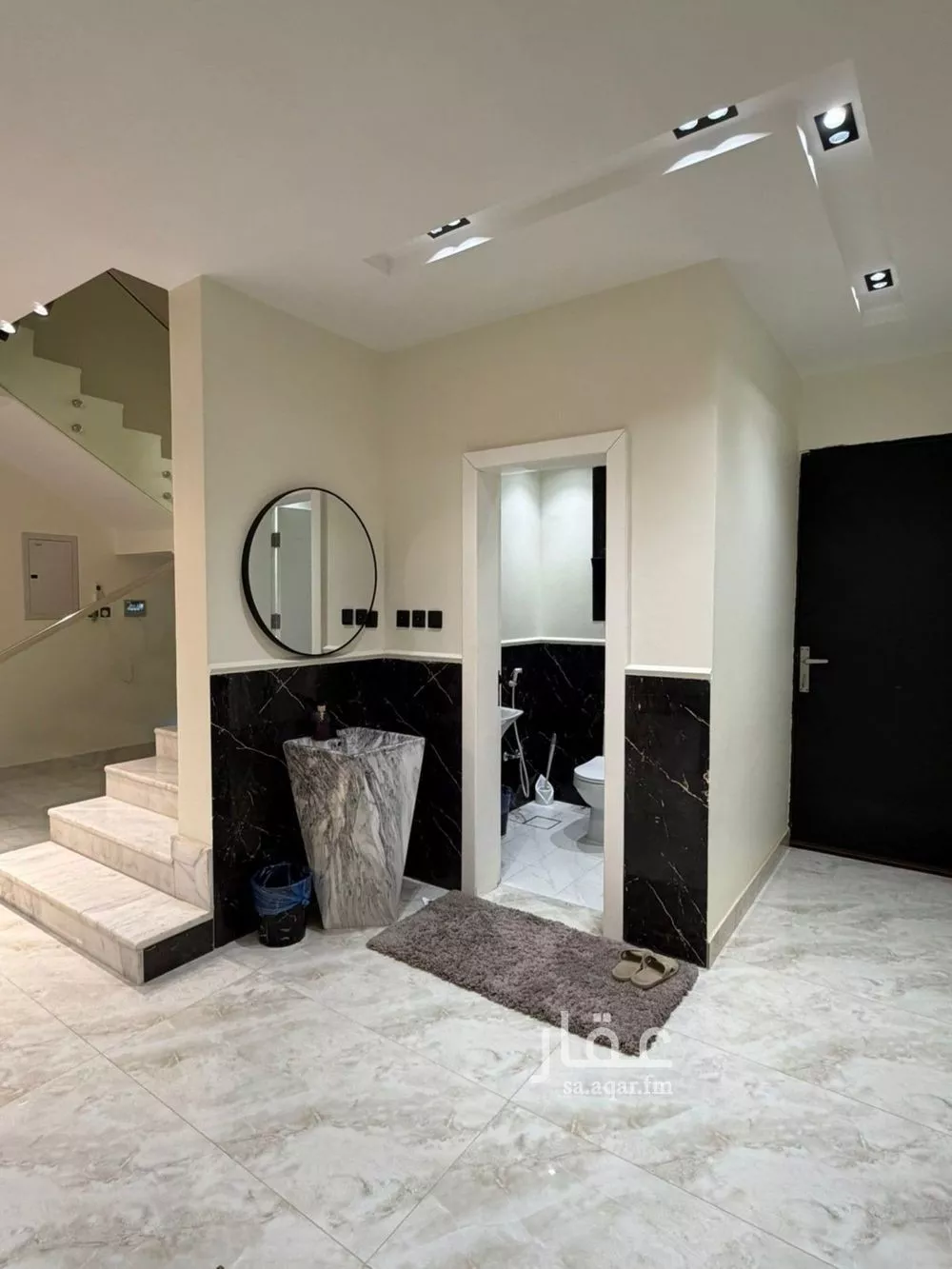 5 bedroom villa in Dhahrat Laban 7