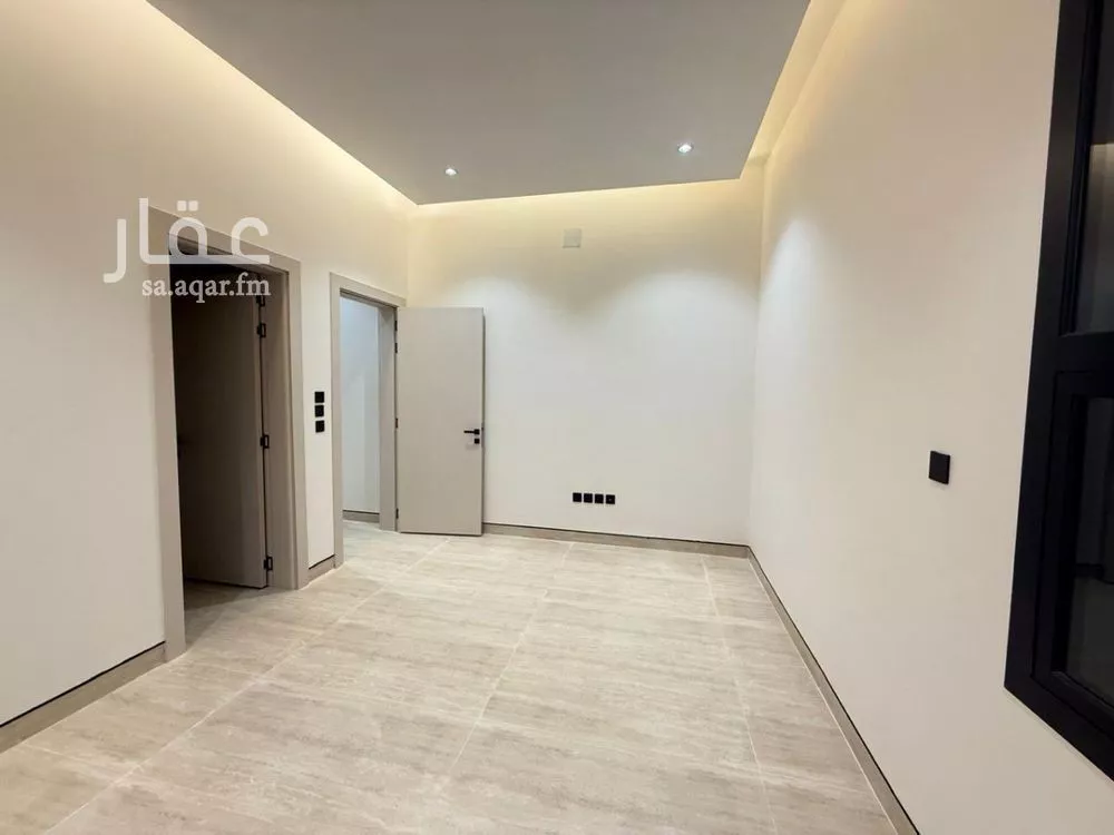3 bedroom villa in Al Mahdiyyah, Riyadh 15