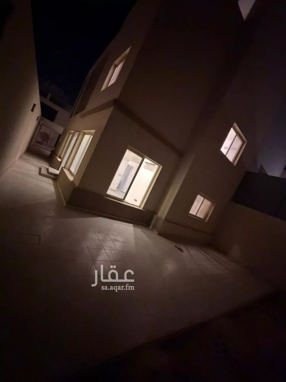 فيلا 7 غرف في النرجس 6