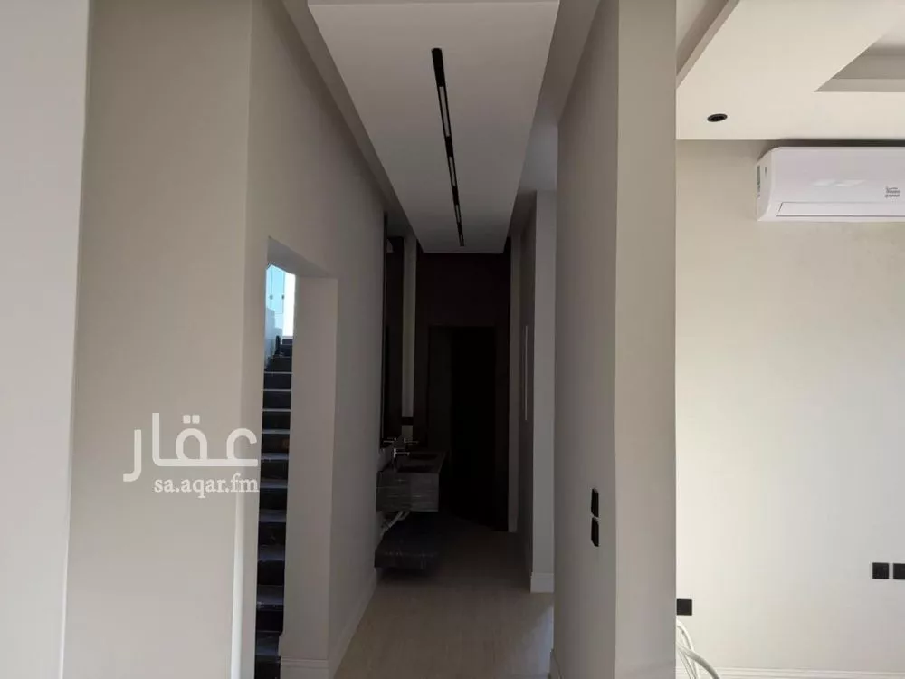 فيلا 5 غرف في العارض 13