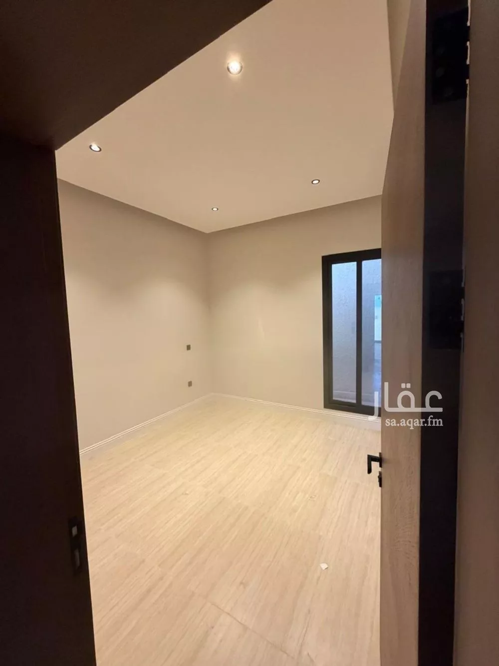 فيلا 5 غرف في العارض 15