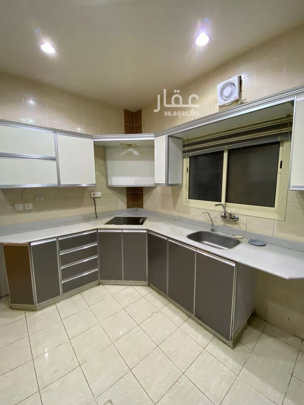 6 bedroom villa in Al Munsiyah 3
