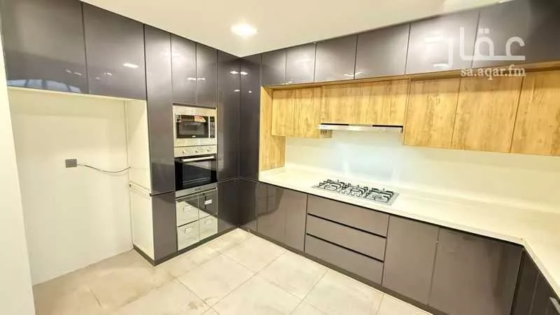 4 bedroom villa in Al Aridh 13