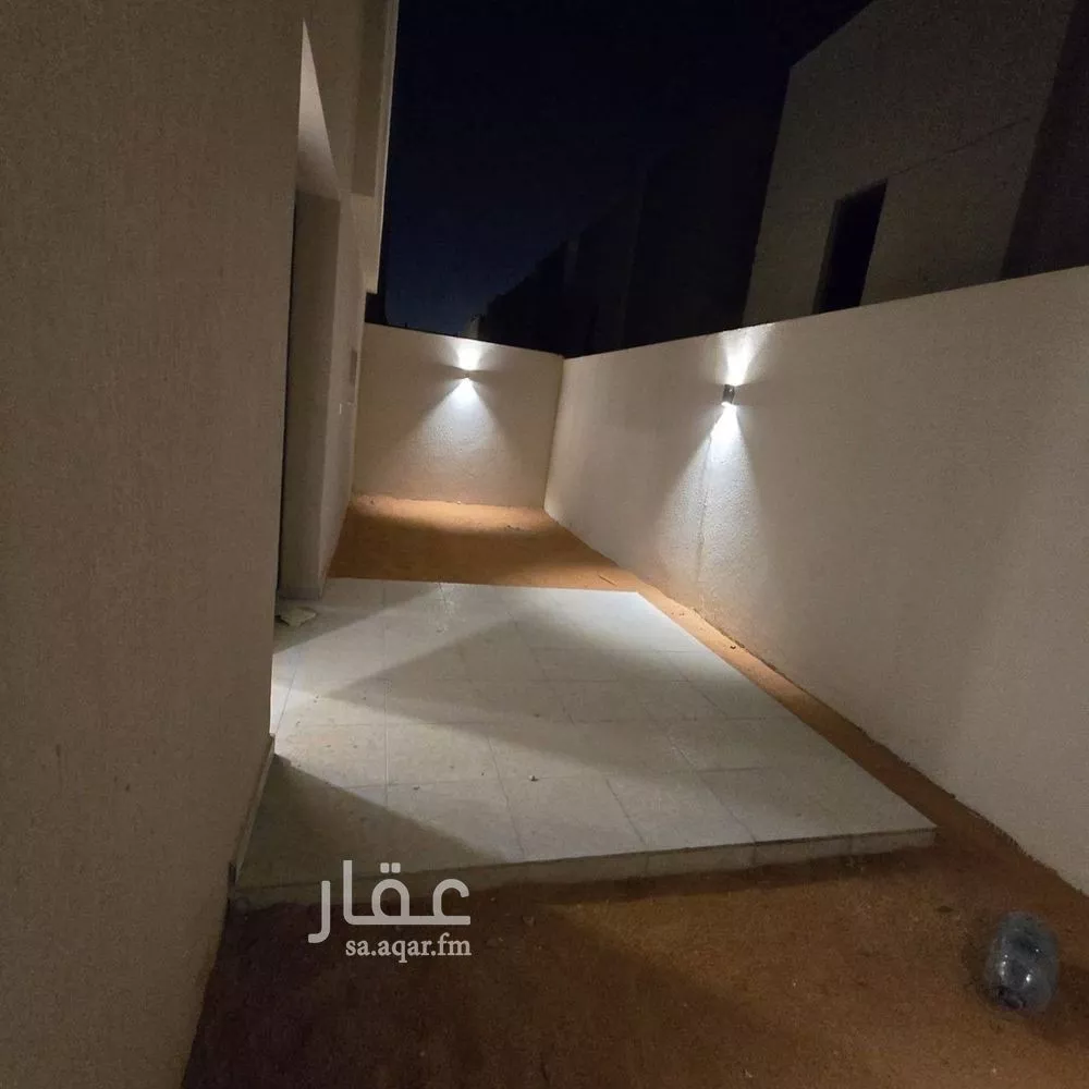 فيلا 10 غرف في النرجس 18