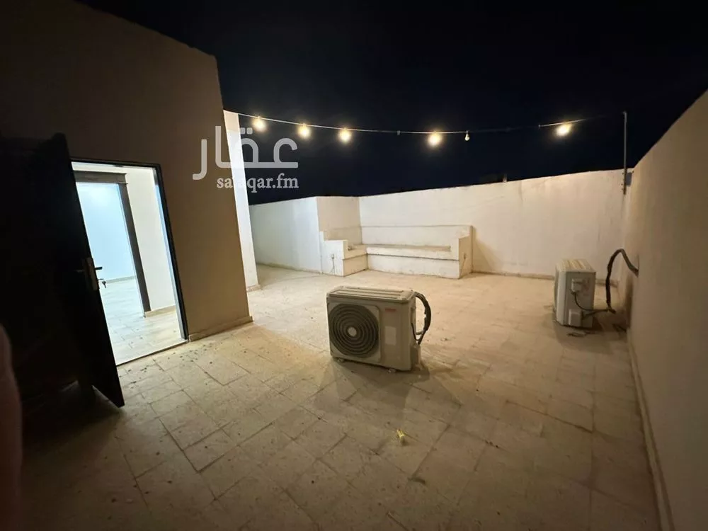 فيلا 4 غرف في الرمال 10