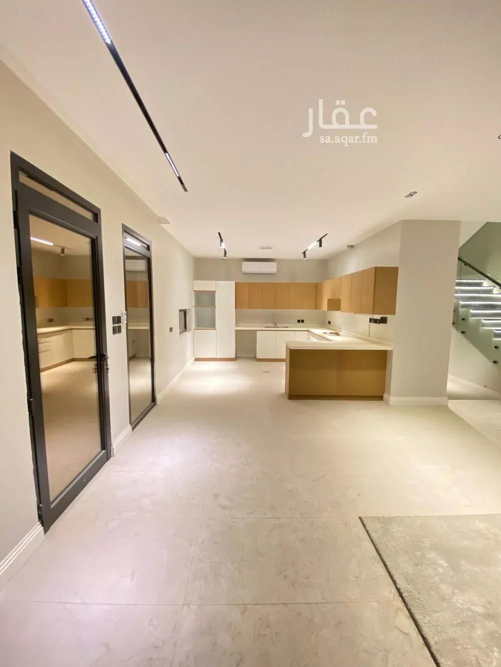 6 bedroom villa in Al Aridh 8