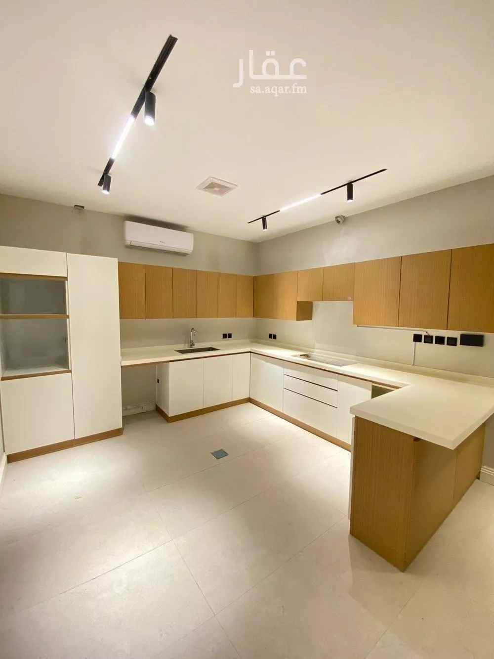 6 bedroom villa in Al Aridh 9