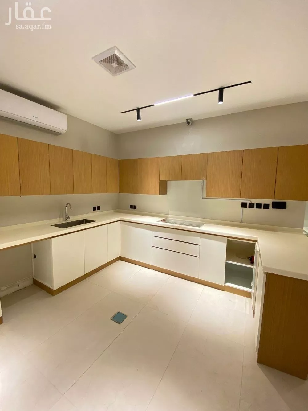 6 bedroom villa in Al Aridh 10