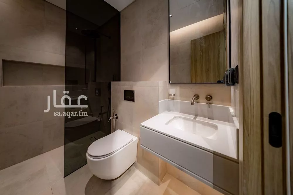 5 bedroom villa in Al Qairawan 2