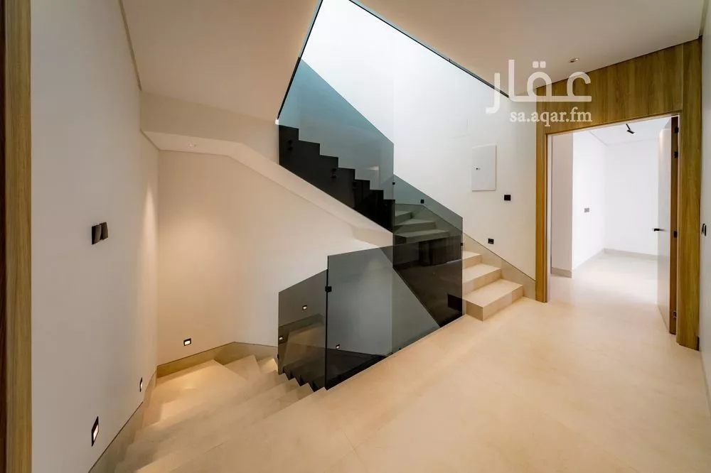 5 bedroom villa in Al Qairawan 6