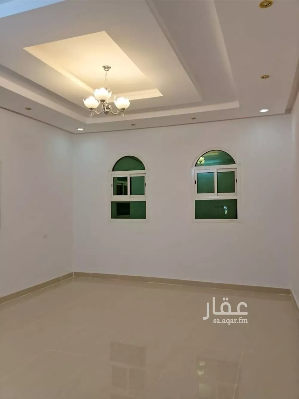 فيلا 7 غرف في الرمال 10