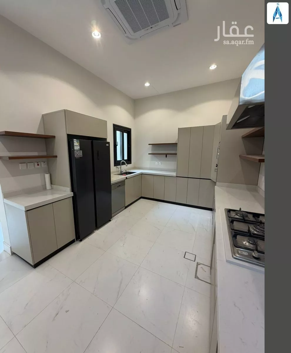3 bedroom villa in Al Ghadir 9