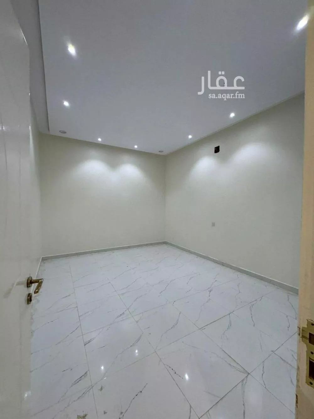 8 bedroom villa in Al Qadisiyah 3