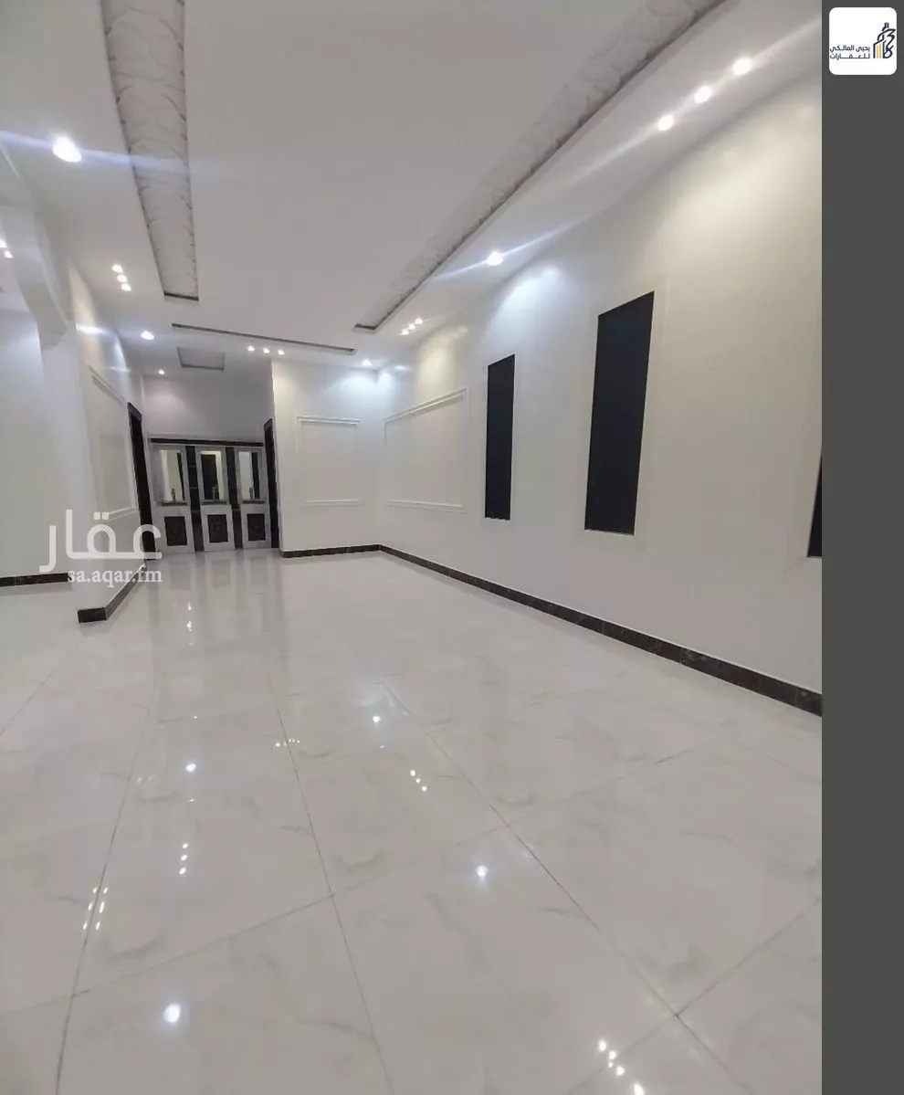 5 bedroom villa in Al Rimal 6