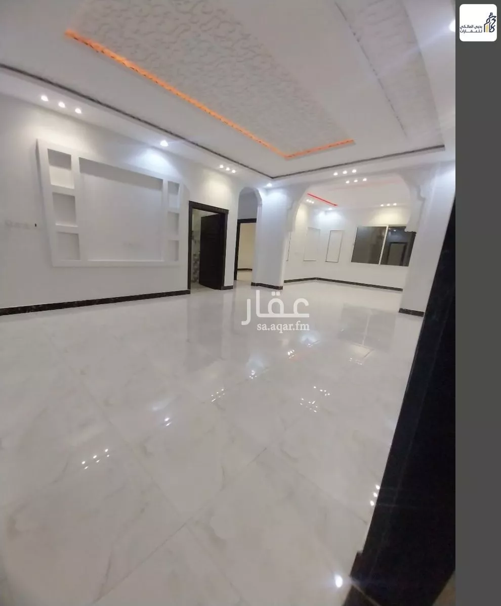 5 bedroom villa in Al Rimal 10