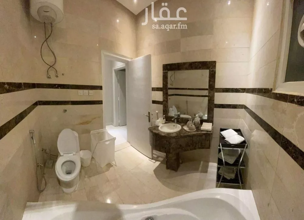 5 bedroom villa in Al Munsiyah 4