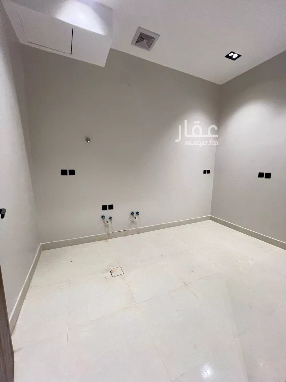 4 bedroom apartment in Al Yarmouk 5