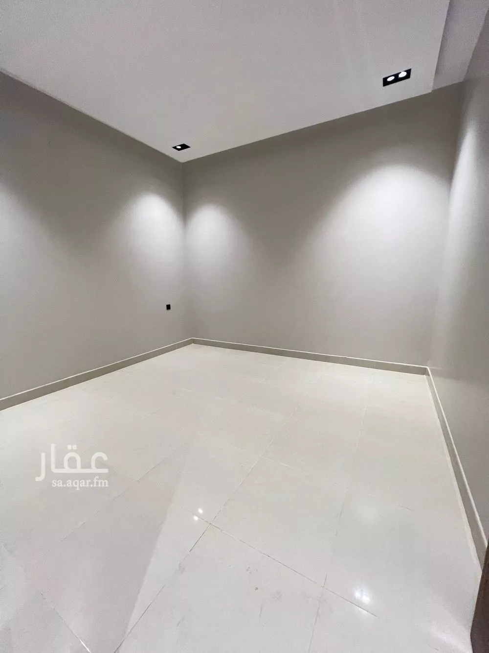 4 bedroom apartment in Al Yarmouk 8