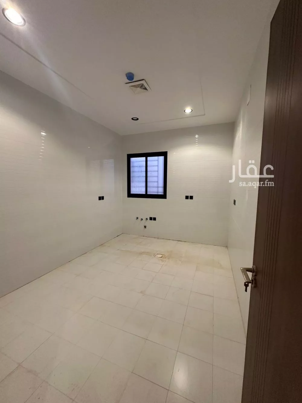 4 bedroom apartment in Al Hazm 6