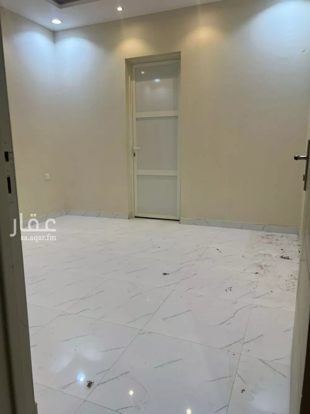فيلا 6 غرف في القادسية 11