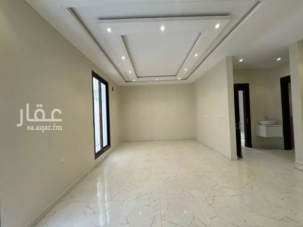 5 bedroom villa in Al Aridh 5
