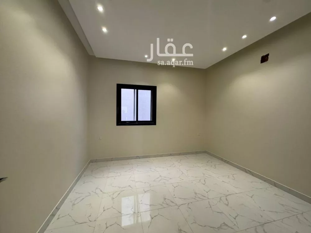 5 bedroom villa in Al Aridh 7